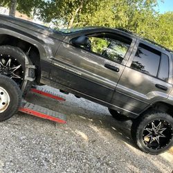 Jeep Cherokee 