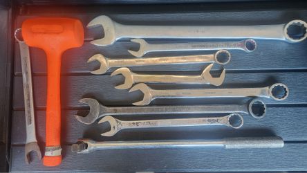 Wrenches, Rachet Wrenches, Adjustable Wretched, Pipe Wrenches, 1/2" Breaker Bar, Mallet