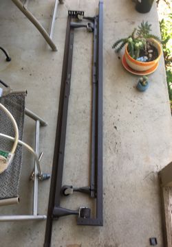 Metal bed frame