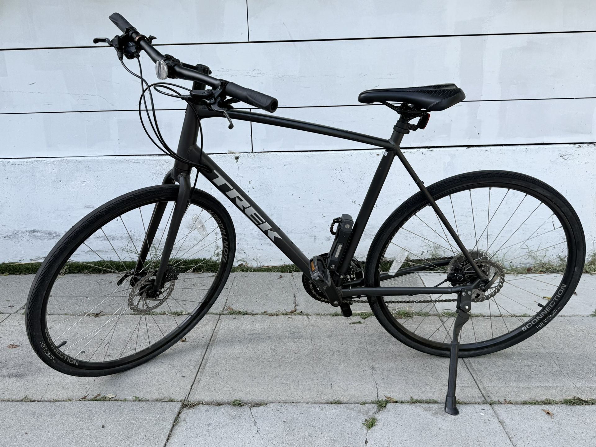 TREK FX2 Bike