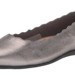 "TROTTERS" WOMEN'S SABINE BALLET FLAT