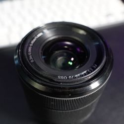 Sony Fe 28-70mm F/3 5-5 6 Oss Lens