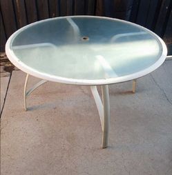 Outdoor glass table measurements in pictures