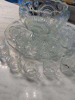 Vintage LE Smith Large Punch Bowl, Under Plate And 12 Matching Cups