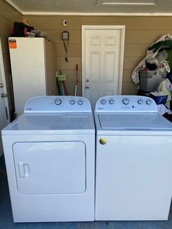 Washer and Dryer whirlpool! 2 years old!!