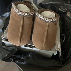 Ugg Tasman Size M 04/05 Infant
