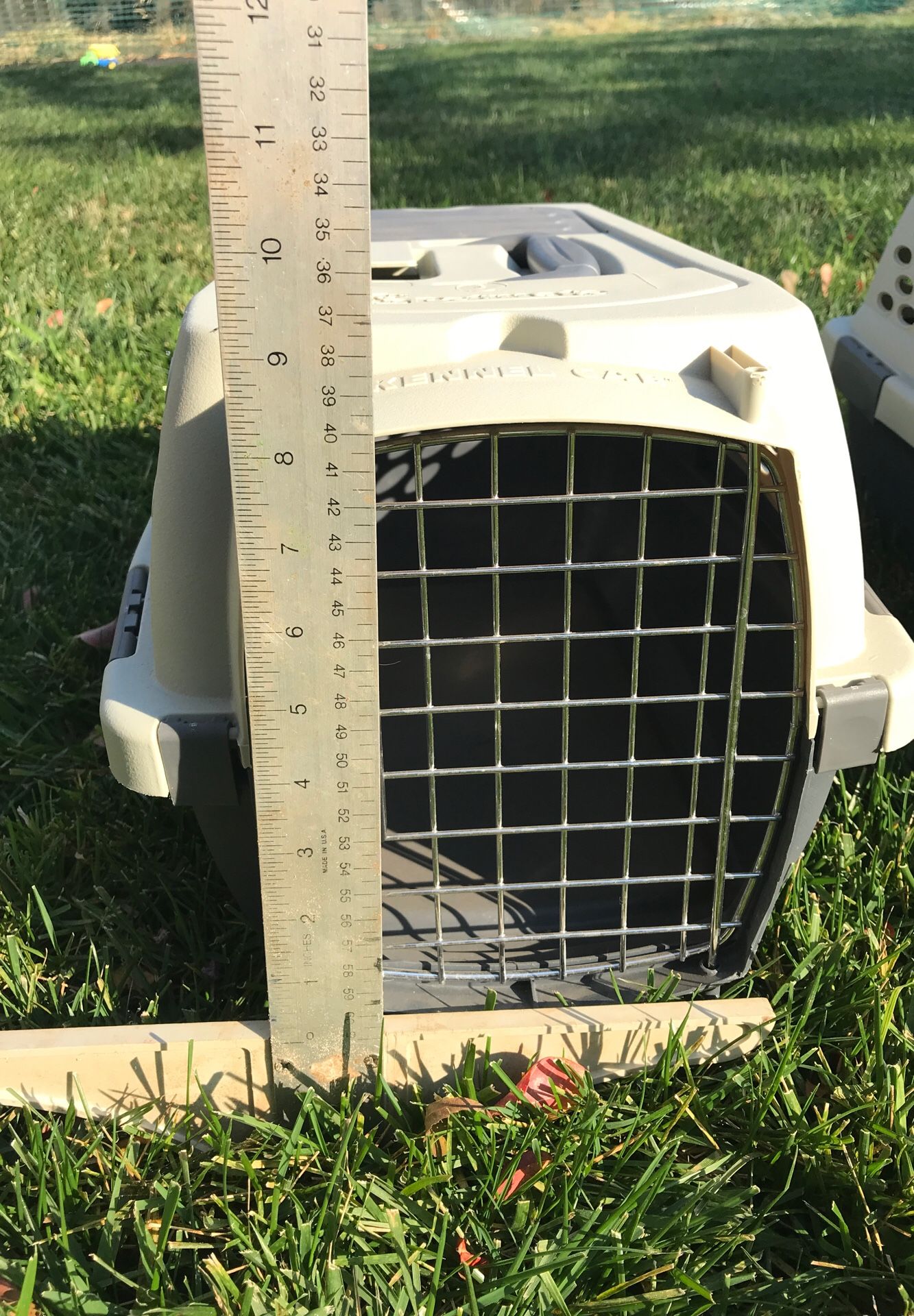 Two Petmate kennel cab small dogs /cats for Sale in Sacramento, CA