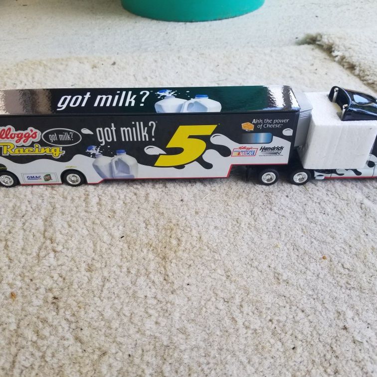 Kellogg's "Got Milk?" #5 Toy Semi-Truck Hendrick Motorsports