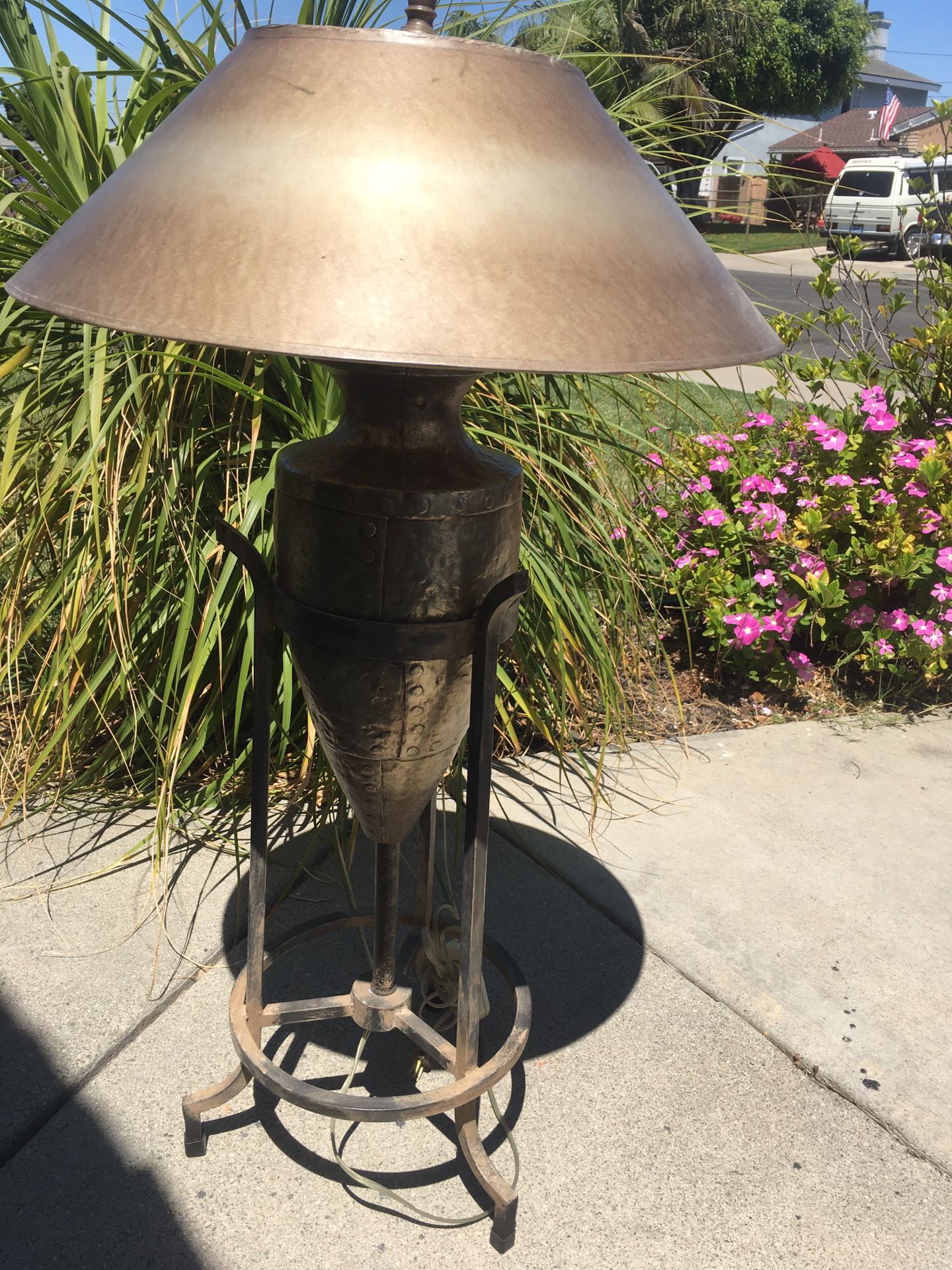VERY EXPENSIVE SUPER UNIQUE LAMP