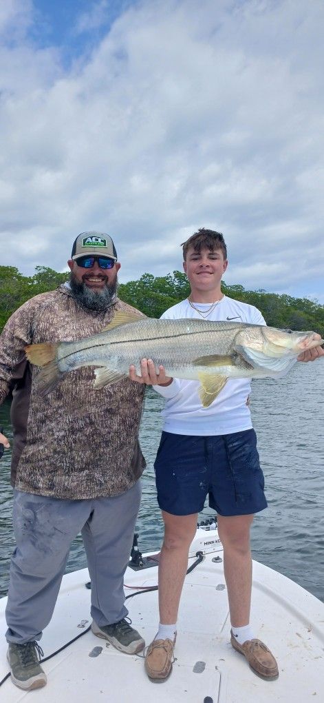 FL.LUNKERZ FISHING BOAT 