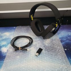 New Logitech G435 LIGHTSPEED Wireless Bluetooth Gaming Headset, Lightweight, Built-in Mics, 18h Battery, Compatible W/ Dolby Atmos, PC, PS4, PS5, Nint