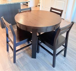 Dining Table Set of 4 (extendable)