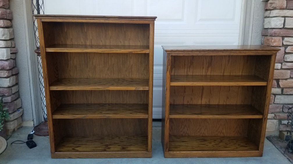 Pair of bookshelves