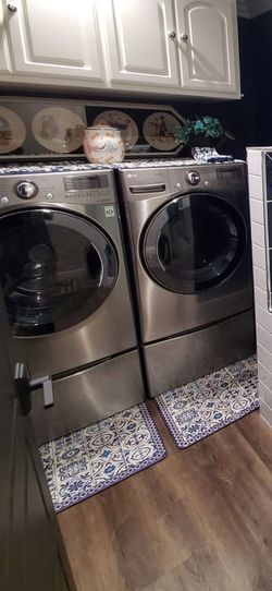 LG True Steam Washer/Dryer Set