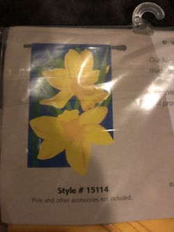 Large daffodils appliqué garden flag
