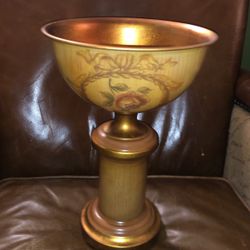 Ethan Allen pedestal centerpiece