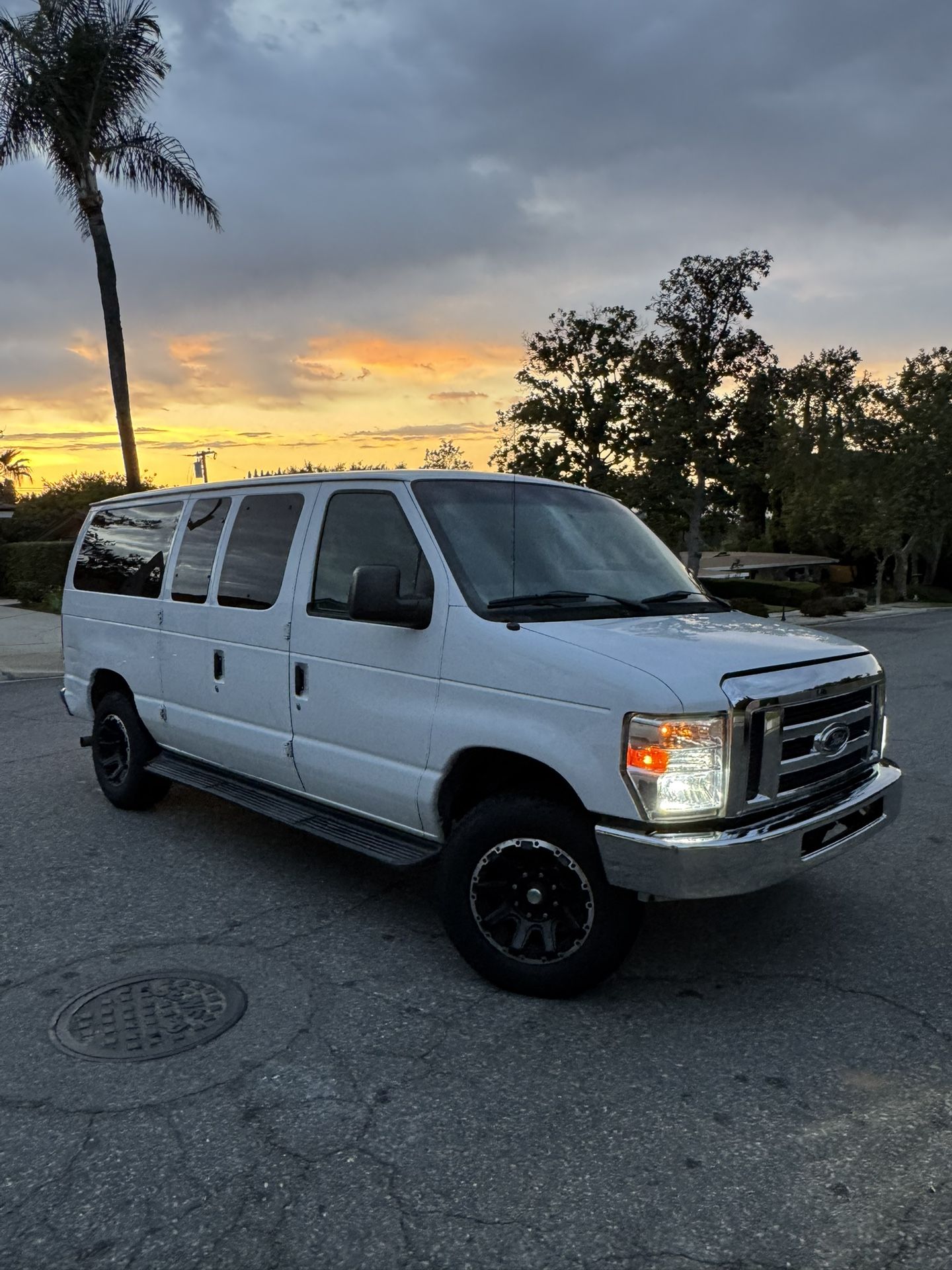 2014 Ford E-350