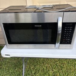 Frigidaire Microwave 