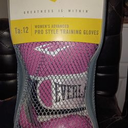 WOMEN'S ADVANCED PRO STYLE EVERLAST BOXING GLOVES