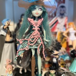 monster high dolls