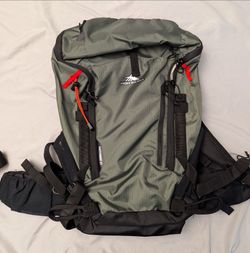 NWT High Sierra Hike Backpack (Pathway 2.0 45L)