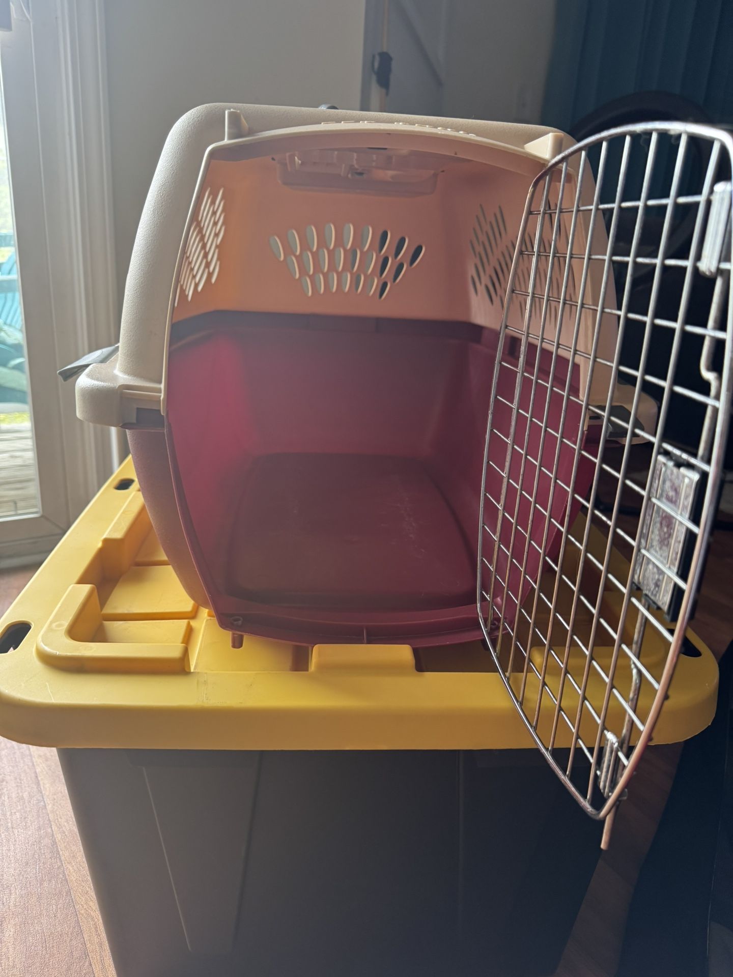Pet carrier