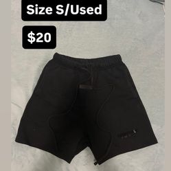 Essentials Shorts