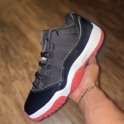Air Jordan 11 Low Bred Size 10