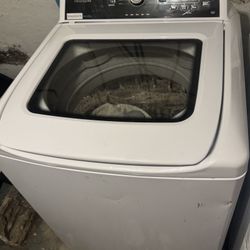 Frigidaire Washer & Dryer Set Electric 