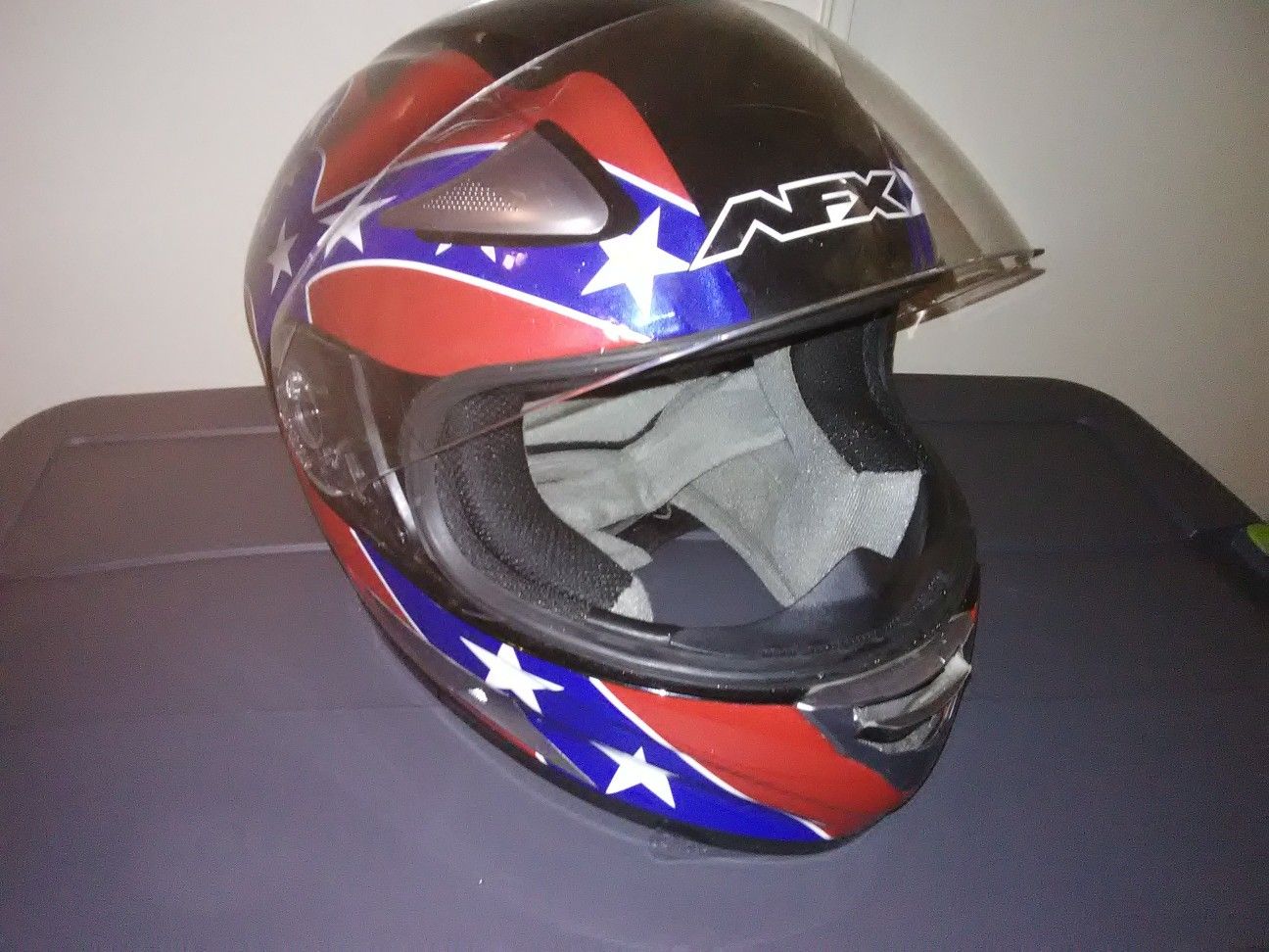 Large motorcycle helmet