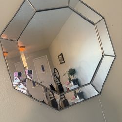 Medium sized mirror