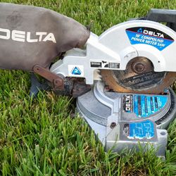 Delta Compound Miter Saw