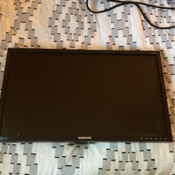28in Samsung Monitor 