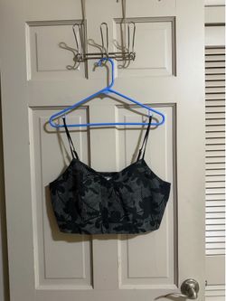 Women’s Universal Thread Dark Floral Crop Top Size Large
