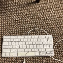 Apple Keyboard 