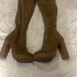 Brown suede Boots Size 7 New