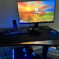 Computer & Monitor