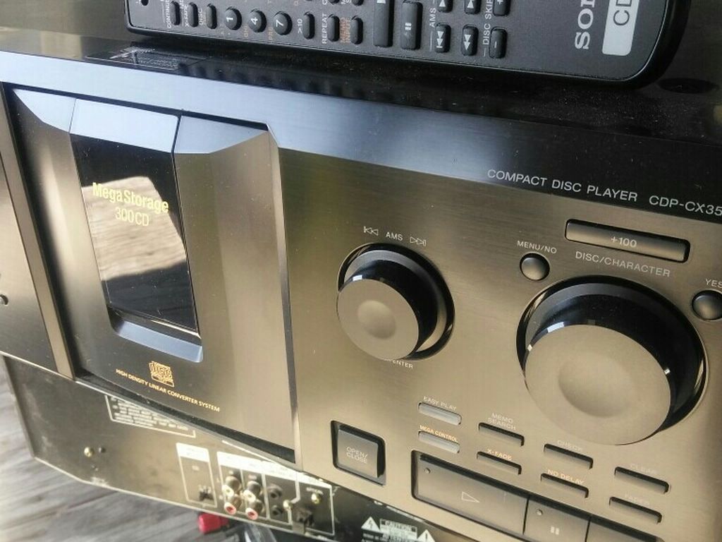 Sony 300 Disc CD Player