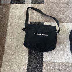 Scuba regulator dive bag