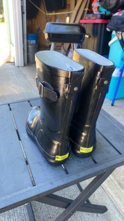 Rain boots