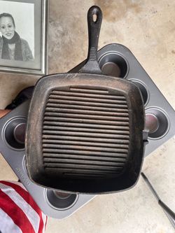 Square Cast Iron Grill Pan – 10.5" Skillet with Ridges