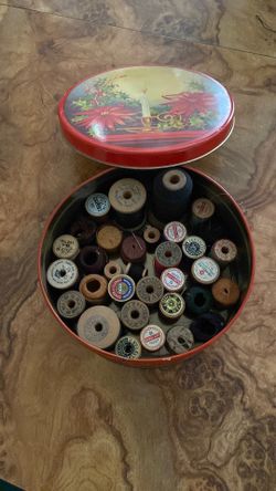 Vintage Sewing Bundle – Wooden Spools, Notions & Holiday Tin