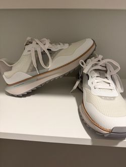 New men’s Cole Haan golf shoes