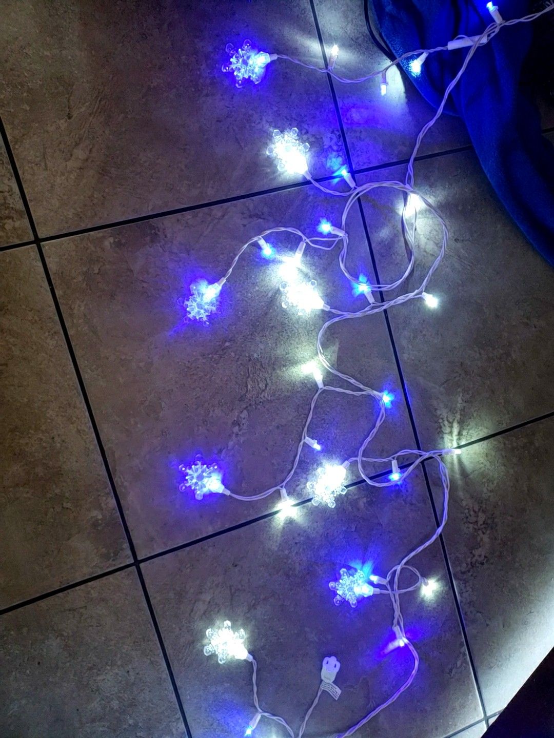 Snowflake lights