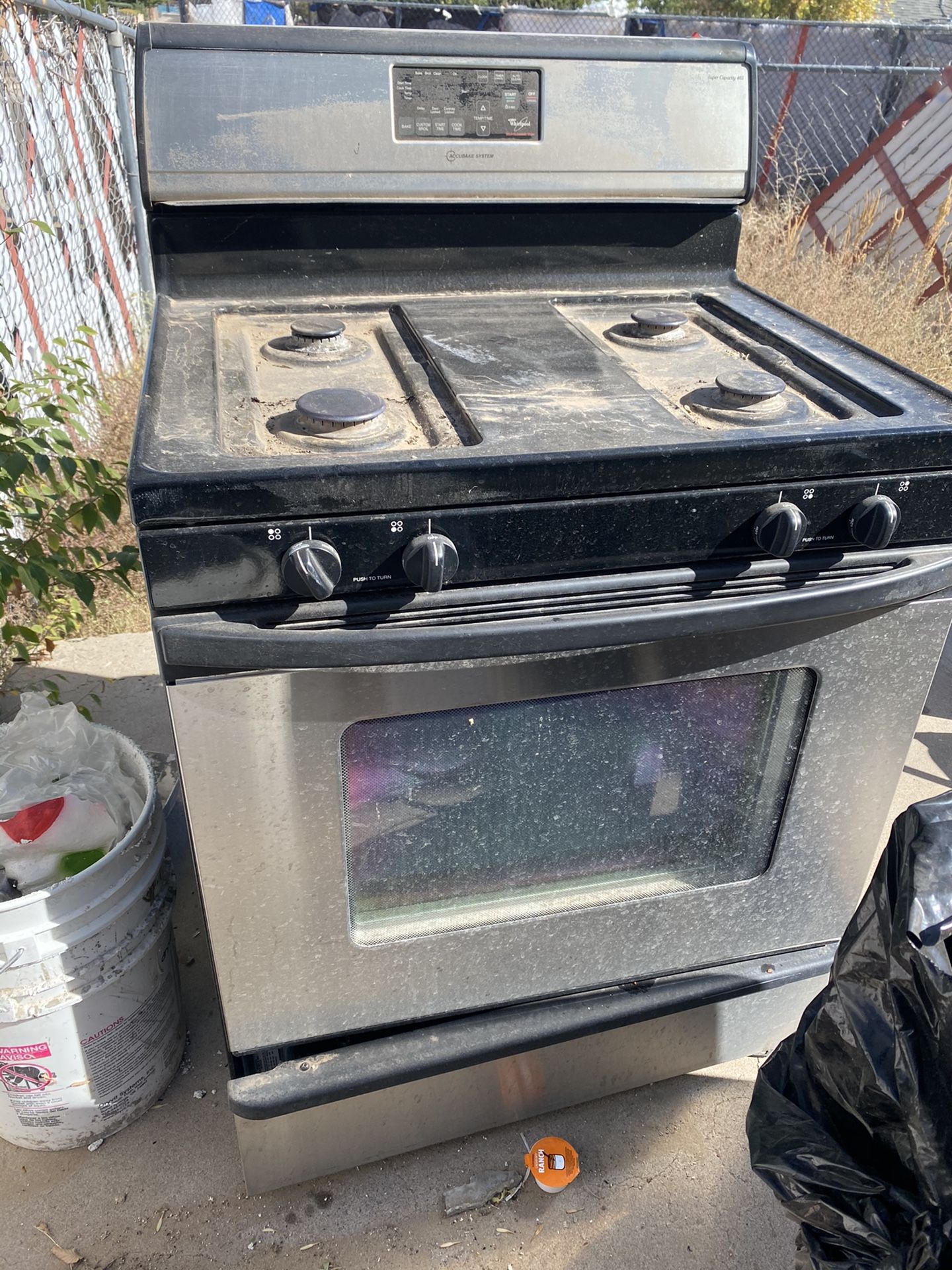 Gas stove