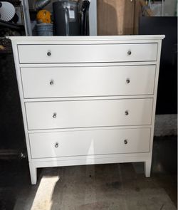 IKEA Idanas 4 Drawer Dresser