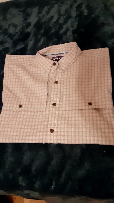 PATAGONIA **MEN'S  S/SLEEVES  SHIRT*Sz X-LARGE *PLAID*