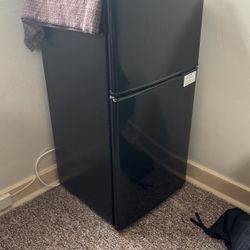Brand New Anypro Mini Fridge And Freezer 