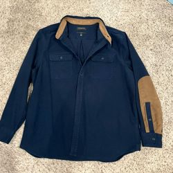 Banana Republic Blue Button-Up Shirt – $25 👔💙