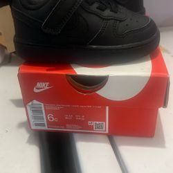 Toddler Nike  Black Low 6c
